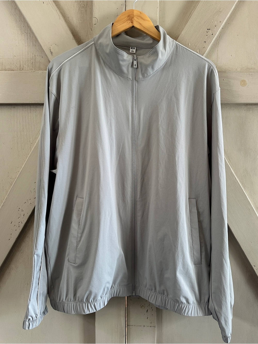UNIQLO Lightweight Zip Up Jacket Gray Stand Collar Athletic Casual Unisex Size L